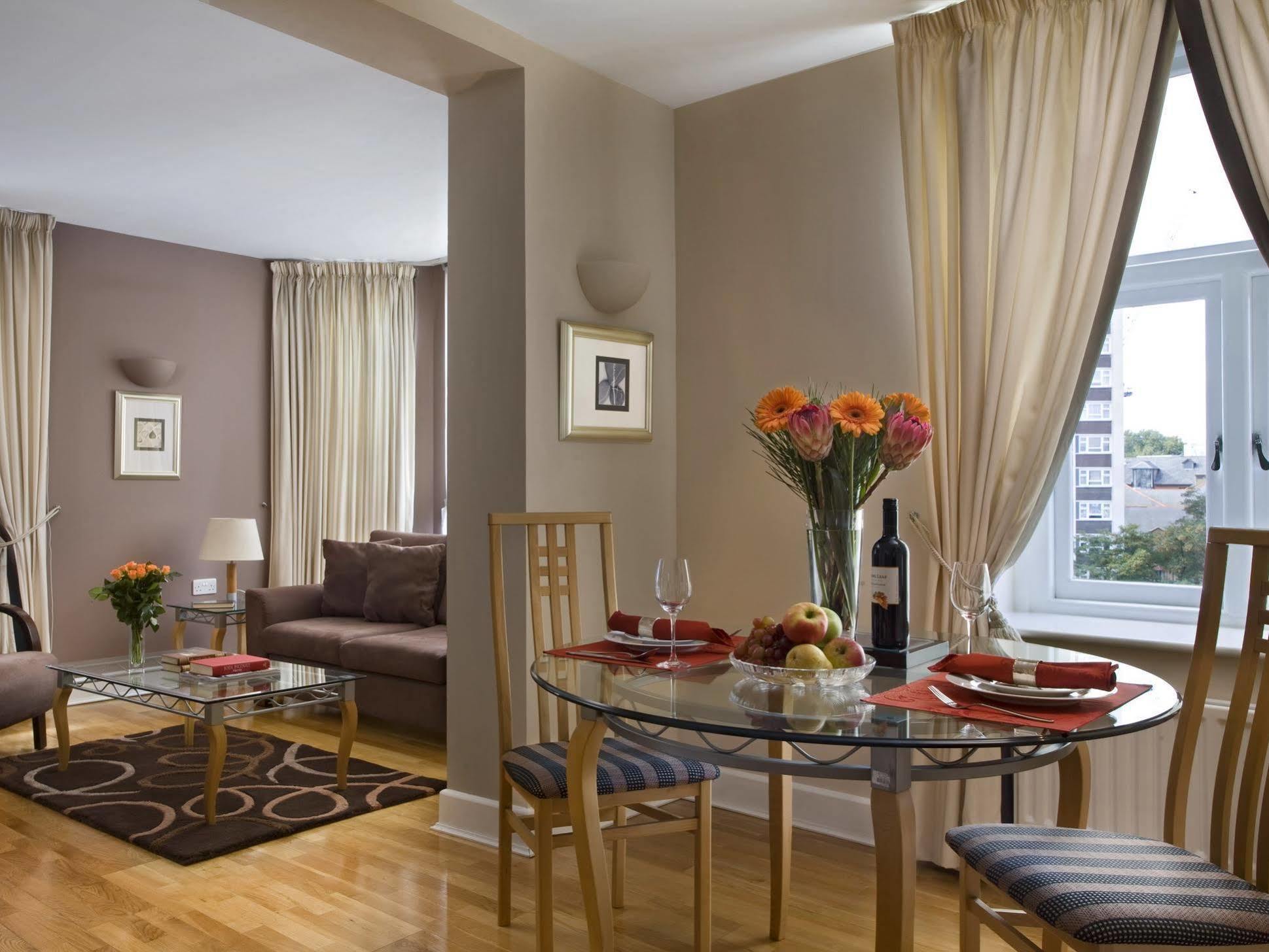 Citadines St Marks Лондон Экстерьер фото